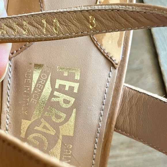 🔥🆕 Ferragamo Mollie Chain Cork Wedges Size 10🔥 - Picture 9 of 10